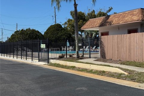 House in New Port Richey, Florida 2 bedrooms, 76.64 sq.m. № 1563302 - photo 12