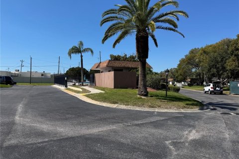 House in New Port Richey, Florida 2 bedrooms, 76.64 sq.m. № 1563302 - photo 13