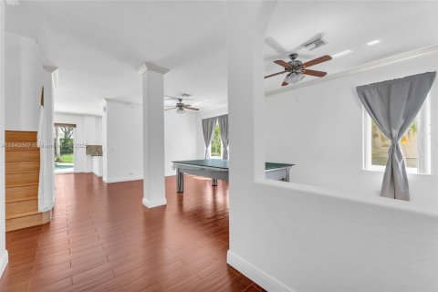 Casa en venta en Pembroke Pines, Florida, 5 dormitorios, 293.2 m2 № 1838740 - foto 20