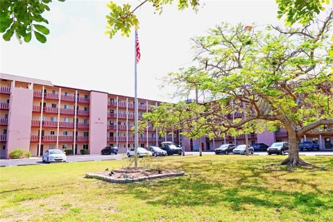 Condo in Bradenton, Florida, 2 bedrooms  № 1812457