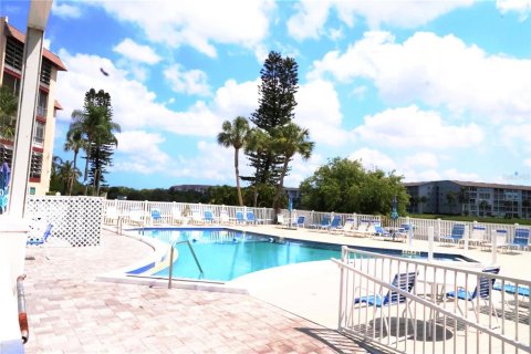 Condo in Bradenton, Florida, 2 bedrooms  № 1812457 - photo 12