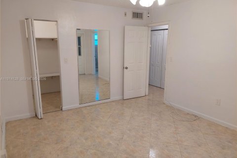 Copropriété à louer à Hallandale Beach, Floride: 1 chambre, 64.1 m2 № 2079831 - photo 6