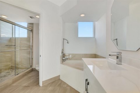 Condominio en venta en Aventura, Florida, 2 dormitorios, 154.22 m2 № 1937384 - foto 19