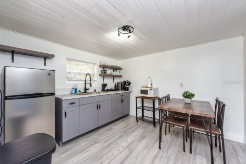 House in Tampa, Florida 3 bedrooms, 130.43 sq.m. № 1835300 - photo 18