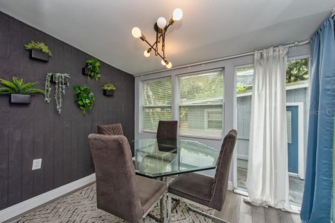House in Tampa, Florida 3 bedrooms, 130.43 sq.m. № 1835300 - photo 15