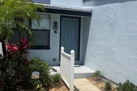 Copropriété à louer à New Smyrna Beach, Floride: 2 chambres, 82.5 m2 № 1016303 - photo 1