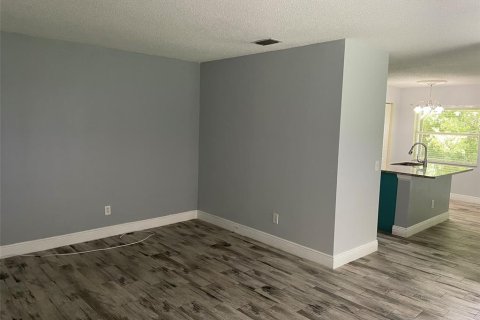 Adosado en alquiler en Land O' Lakes, Florida, 3 dormitorios, 174.66 m2 № 1844815 - foto 19