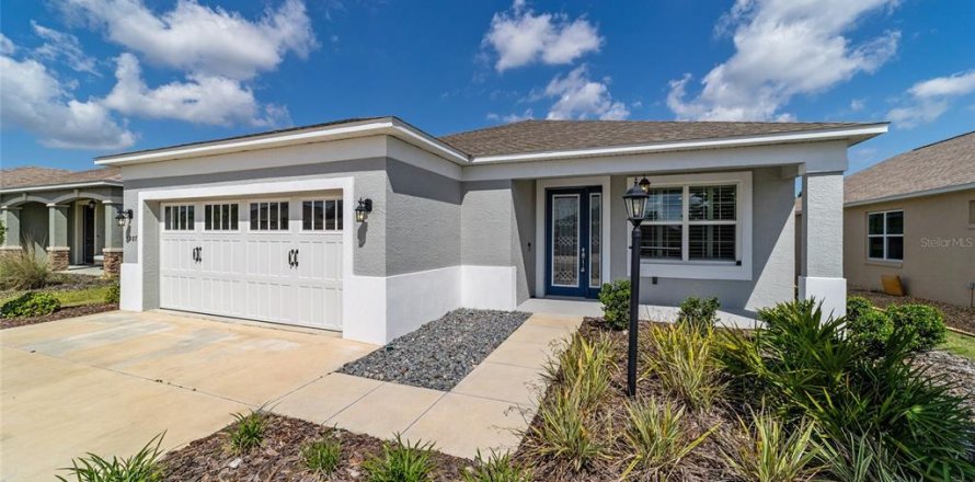 House in Ocala, Florida 3 bedrooms, 174.1 sq.m. № 1751916