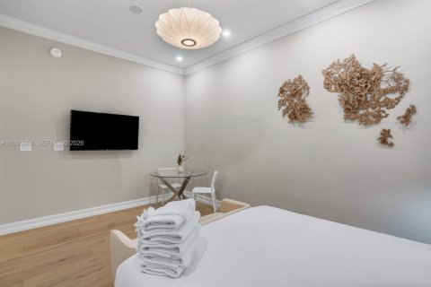 House in Fort Lauderdale, Florida 5 bedrooms, 430.32 sq.m. № 2064818 - photo 22