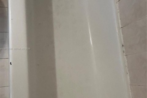 Condo in Doral, Florida, 3 bedrooms  № 2041448 - photo 26