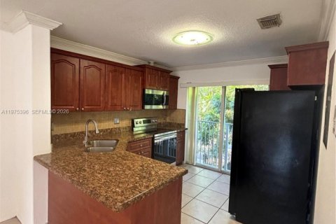 Condo in Doral, Florida, 3 bedrooms  № 2041448 - photo 7