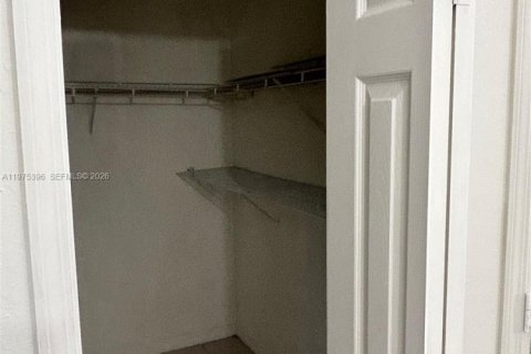 Condo in Doral, Florida, 3 bedrooms  № 2041448 - photo 14