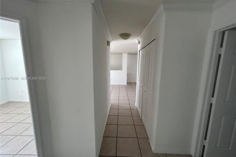 Condo in Doral, Florida, 3 bedrooms  № 2041448 - photo 24