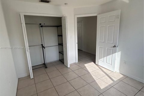 Condo in Doral, Florida, 3 bedrooms  № 2041448 - photo 22