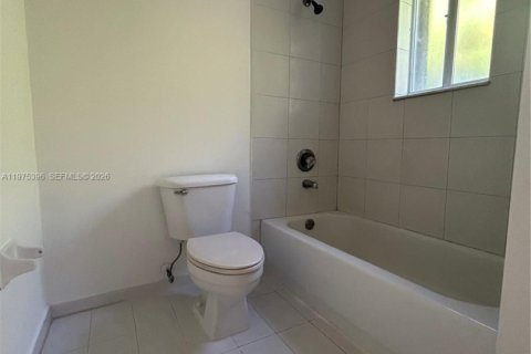 Condo in Doral, Florida, 3 bedrooms  № 2041448 - photo 17