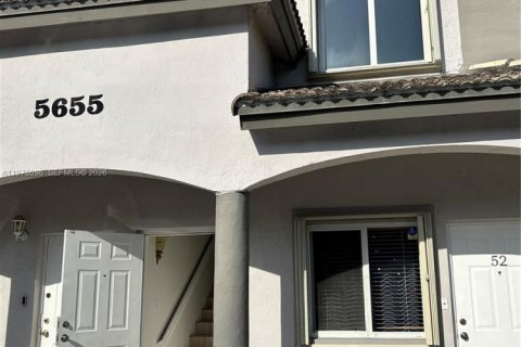 Condo in Doral, Florida, 3 bedrooms  № 2041448