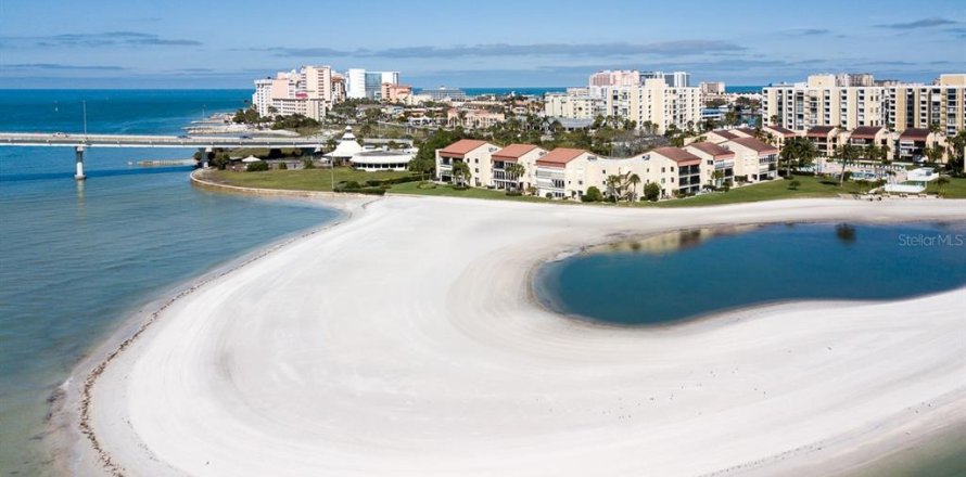 Condominio en Clearwater, Florida, 1 dormitorio № 1681628