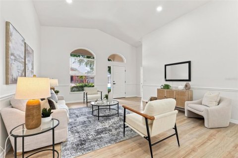 House in Tarpon Springs, Florida 4 bedrooms, 185.9 sq.m. № 2324334 - photo 7