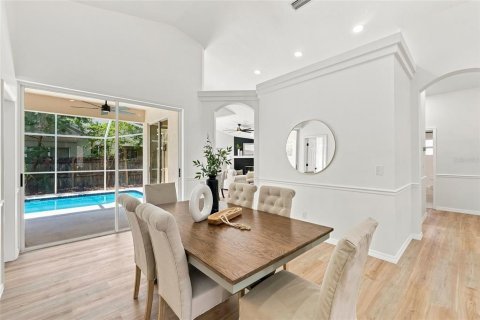 House in Tarpon Springs, Florida 4 bedrooms, 185.9 sq.m. № 2324334 - photo 10