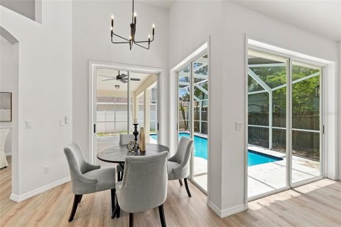House in Tarpon Springs, Florida 4 bedrooms, 185.9 sq.m. № 2324334 - photo 14