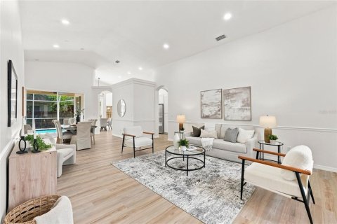 House in Tarpon Springs, Florida 4 bedrooms, 185.9 sq.m. № 2324334 - photo 5