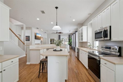 Villa ou maison à vendre à Orlando, Floride: 5 chambres, 269.42 m2 № 2428727 - photo 14