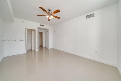 Condominio en venta en Hollywood, Florida, 1 dormitorio, 75.25 m2 № 1991058 - foto 9