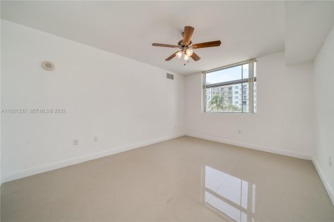 Condominio en venta en Hollywood, Florida, 1 dormitorio, 75.25 m2 № 1991058 - foto 10