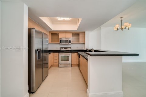 Condominio en venta en Hollywood, Florida, 1 dormitorio, 75.25 m2 № 1991058 - foto 3
