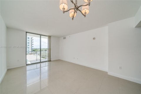 Condominio en venta en Hollywood, Florida, 1 dormitorio, 75.25 m2 № 1991058 - foto 4