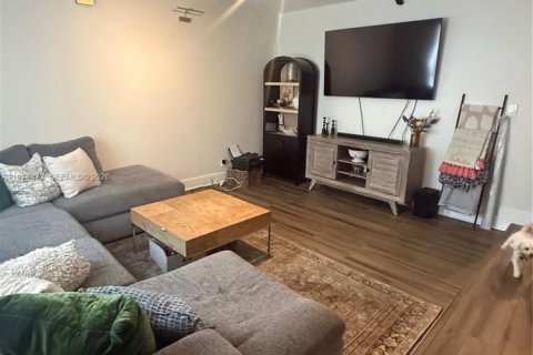 Casa en venta en Sunrise, Florida, 3 dormitorios, 135.54 m2 № 2032276 - foto 3