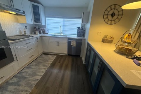 Casa en venta en Sunrise, Florida, 3 dormitorios, 135.54 m2 № 2032276 - foto 18