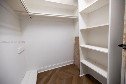 Купить кондоминиум в Майами-Бич, Флорида 1 спальня, 52.77м2, № 2029520 - фото 17