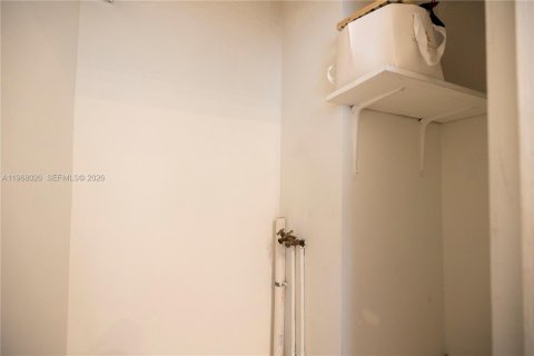 Купить кондоминиум в Майами-Бич, Флорида 1 спальня, 52.77м2, № 2029520 - фото 18