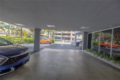 Купить кондоминиум в Майами-Бич, Флорида 1 спальня, 52.77м2, № 2029520 - фото 25