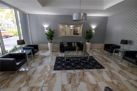 Купить кондоминиум в Майами-Бич, Флорида 1 спальня, 52.77м2, № 2029520 - фото 24