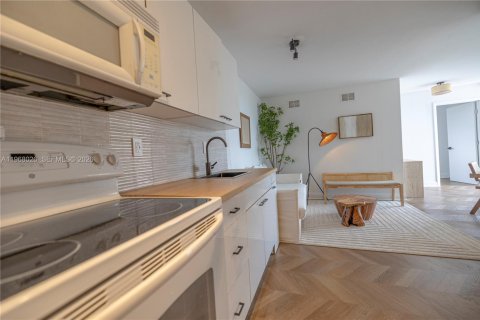 Купить кондоминиум в Майами-Бич, Флорида 1 спальня, 52.77м2, № 2029520 - фото 10