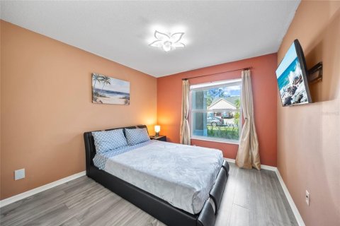 Villa ou maison à vendre à Tampa, Floride: 4 chambres, 167.04 m2 № 1720684 - photo 10