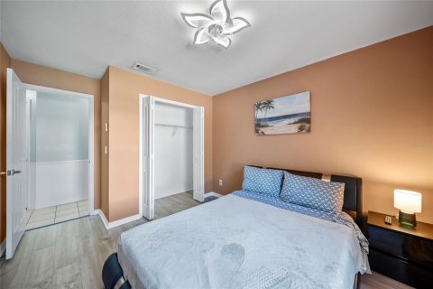 Villa ou maison à vendre à Tampa, Floride: 4 chambres, 167.04 m2 № 1720684 - photo 25