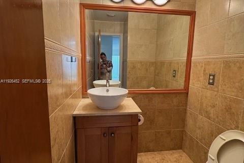 Villa ou maison à louer à Miami, Floride: 3 chambres, 178.28 m2 № 1987961 - photo 6