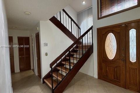 Villa ou maison à louer à Miami, Floride: 3 chambres, 178.28 m2 № 1987961 - photo 4