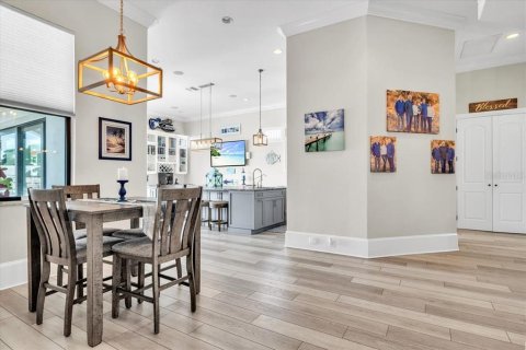 Villa ou maison à vendre à Cape Coral, Floride: 5 chambres, 330.92 m2 № 2389439 - photo 16