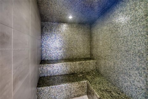 Condominio en venta en Sunny Isles Beach, Florida, 2 dormitorios, 153.2 m2 № 2013248 - foto 28