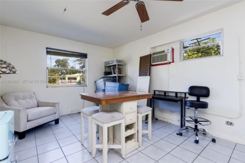 Купить виллу или дом в Норт-Майами-Бич, Флорида 4 спальни, 133.97м2, № 1983805 - фото 20