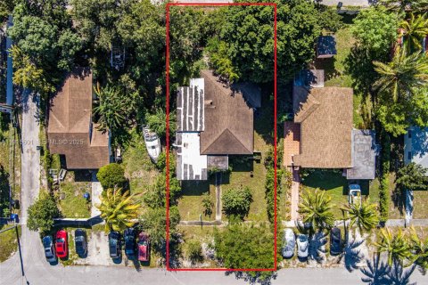 Купить виллу или дом в Норт-Майами-Бич, Флорида 4 спальни, 133.97м2, № 1983805 - фото 28