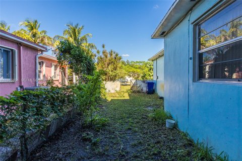 Купить виллу или дом в Норт-Майами-Бич, Флорида 4 спальни, 133.97м2, № 1983805 - фото 24