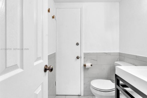 Condominio en alquiler en Miami Beach, Florida, 2 dormitorios, 98.85 m2 № 2024103 - foto 11