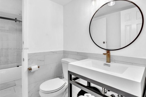 Condominio en alquiler en Miami Beach, Florida, 2 dormitorios, 98.85 m2 № 2024103 - foto 9