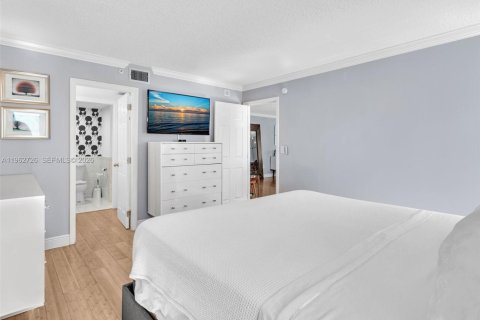 Condominio en alquiler en Miami Beach, Florida, 2 dormitorios, 98.85 m2 № 2024103 - foto 29