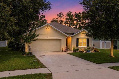 House in Deltona, Florida 4 bedrooms, 170.01 sq.m. № 2157882 - photo 2